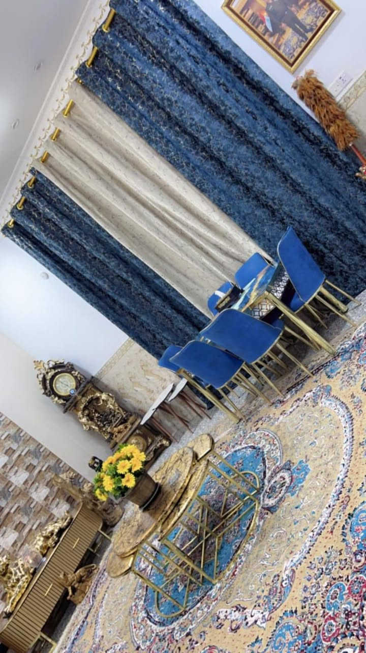 بيت للبيع. 250 شارع المطار
***********
