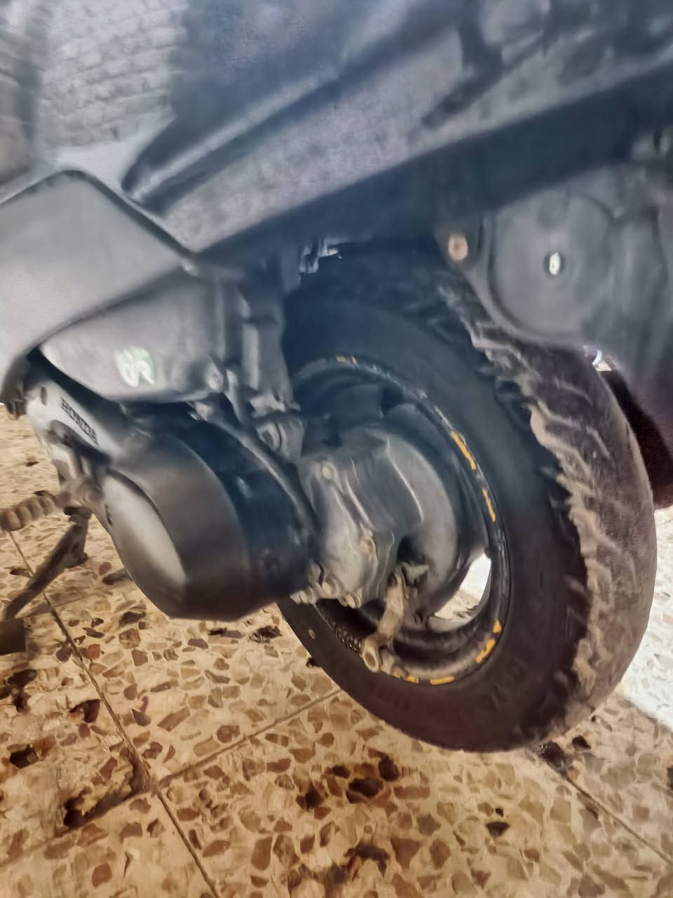 السلام عليكم دراجة سبيسي للبيع مكينه مكفوله من تنقيص وتبخير وتنقيص كامله مكمله ما عده دكمه ما سلف والكتف مال اشاره تسويهن بس هل نقصين بيها تايرات جدد لايت امامي شغال بكلايت خلفي شغال
بريكات أمامي خلفي شغال دراجة شرط هندر واحد  وخير من الله كفرات بلاديه ما ملعوب بيها ابد سعرها 425 وبيها مجال للشراي


**إذا كنت صاحب هذا الإعلان وتريد حذفه لأي سبب، رجاءا أرسل رسالة إلى الدعم الفني**