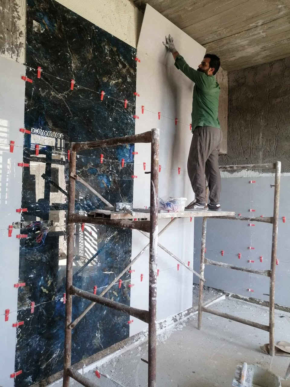 سلام عليكم خلفه سيراميك بورسلين مرمر جداري أرضي درجه اولى مكان نجف متفرغ حالين رقمي ***********
