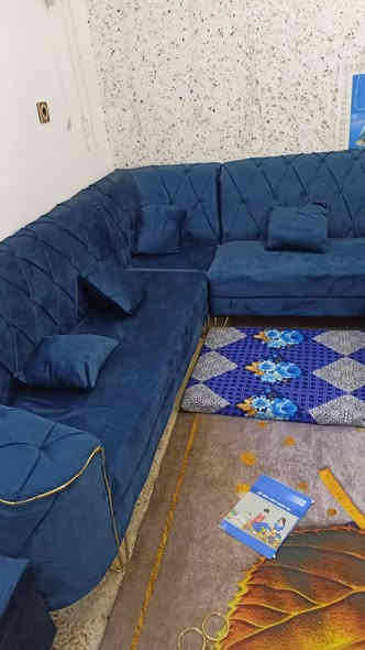 ديوان 14 متر مع كوشات هديه استعمال شهر يتوفر توصيل ***********
