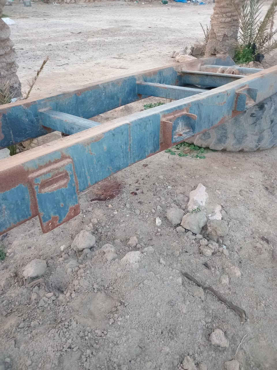 للبيع دبل شاصي طول 580م يرهم  قجم والبي بيع مستعجل ***********
