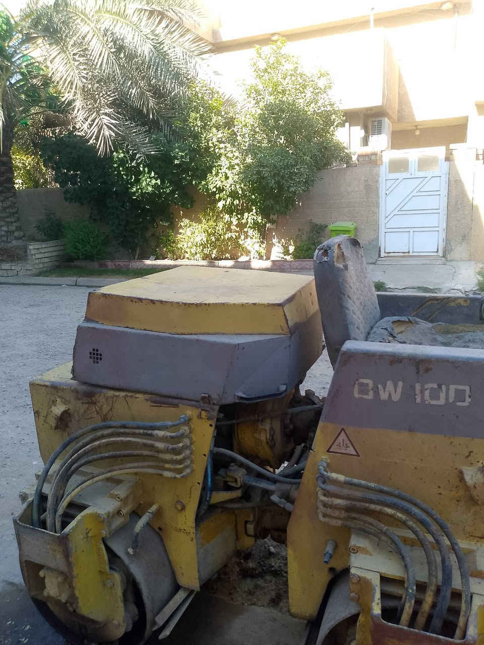 حادله بوماك ستيل روله وزنها طن ونص سعرها 20ورقه
مستعمله ***********
