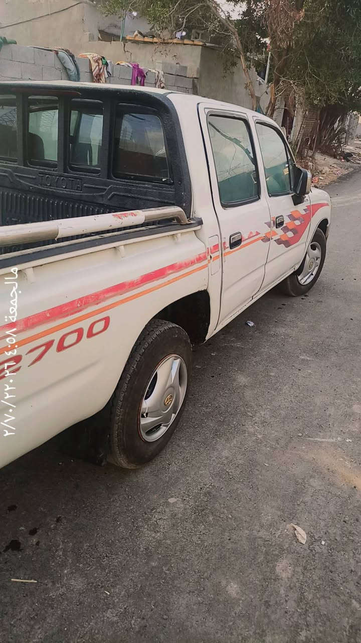 السلام عليكم
اللهم صلئ ع محمد وال محمد 
بيكم جمره موديل 98 رقم انكليزي بصره  سويه ل 30  مصفره  بسمي تحويل  ثاني يوم 
بيها قطع صبغ وشوي خياسات محرك بدايت تنقيص  كير اكسل مكفول كهربائيات كله شغاله  مكانها بغداد النهروان سعر 87 مجالها حگ جيه فقط  
***********
