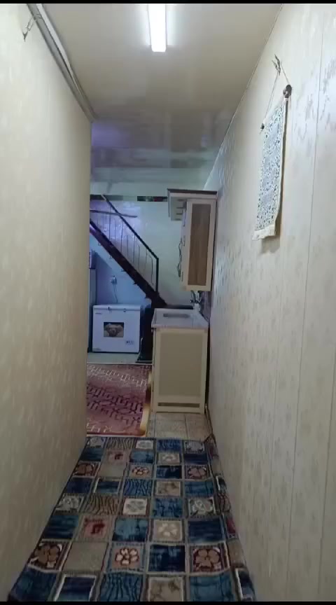 دار للبيع المساحة 95 الدار طابق ونص نضيف الشماعية دور الشؤون مجاور المدارس *********** السعر 55
