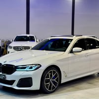 بي إم ٥٣٠ • ٢٠٢٢ • هيكل M