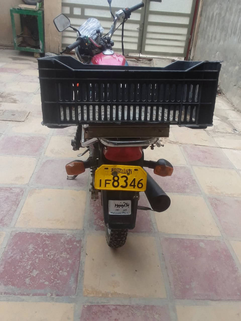 دراجه دايوان مستعمله بدون اوراق اتعهد بيها للبيع ب 250 قفل جنت اروح وارجع بيها هسه مو بحاجتها شغاله نظافه وسط  مكاني حله ش 60 رقم موبايل *********** اتصل او راسل
