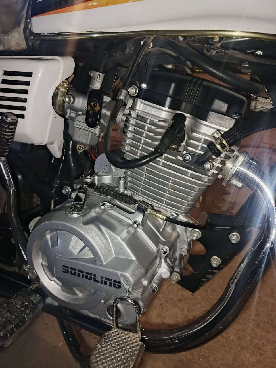 سلام عليكم دراجه سونك مديل 2025محرك 200cc دراجه جديده تجي وتشوفهه دراجه بصمه تشغيل عن بعد دراجه كامله شغل واطلع مناقصهه شي سعرهه 750 وبيهه مجال حك الجيه مكاني بغداد الحسينيه مال راشديه متواجد ع واتساب رقم ***********
