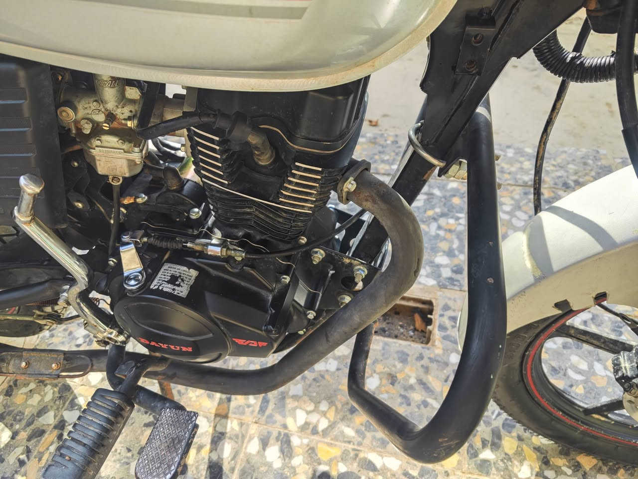 دايوان نفخ 22 طالعة ب 23 شرط كفالة
ما ناقصها اي شي للبيع سعر 1350 
كربلاء ساهرون 
***********
