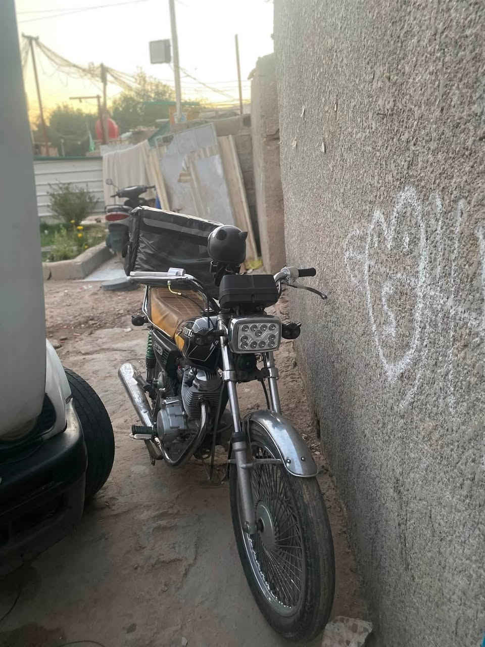 سلام عليكم دراجه ايراني 4 كير موديل 2023 الدراجه بيه بدايت خيط تبخير بس الباقي كله كامل اوراق كامله مثل ما موضح بل صوره القبق مال الزنجيل موجوده للتواصل واتساب مكاني بغداد الزعفرانيه نوع سيفان ***********
