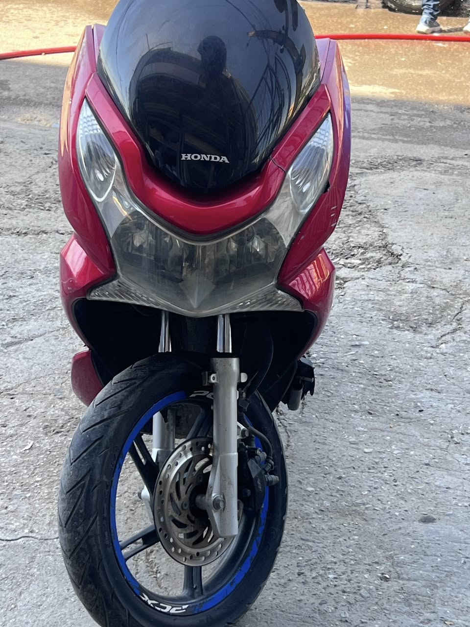 سلام عليكم دراجة للبيع
(pcx) 150
محرك نضيف سريعة تشغيل 
فقط قليل نواقص 

📱***********
