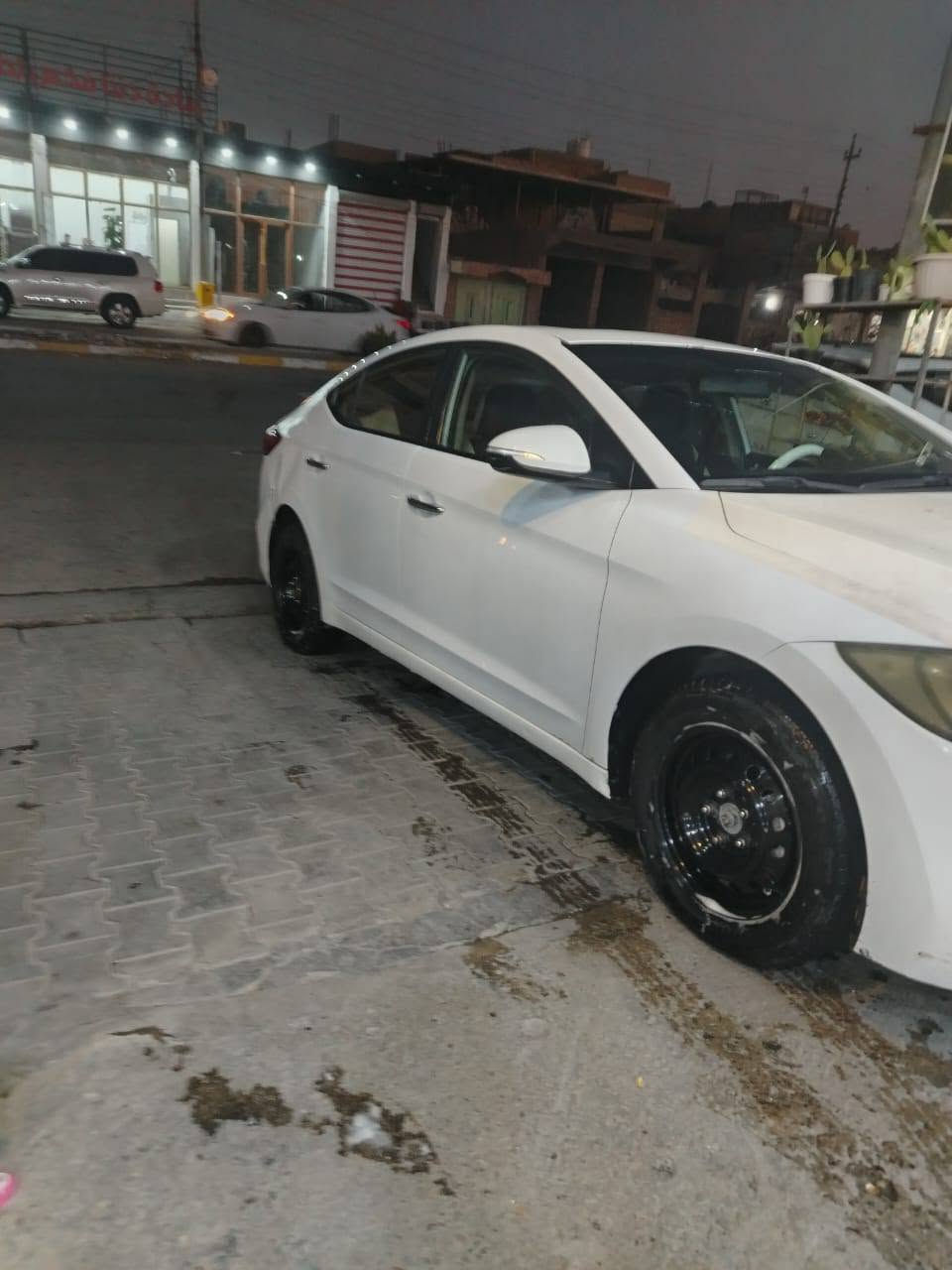 سلام عليكم الانترا موديل2018رقم اربيل سعر135وبيها مجال المكان نجف بيها بارد شبر بلجاملق الخلفي للاستفسار على الرقم***********
