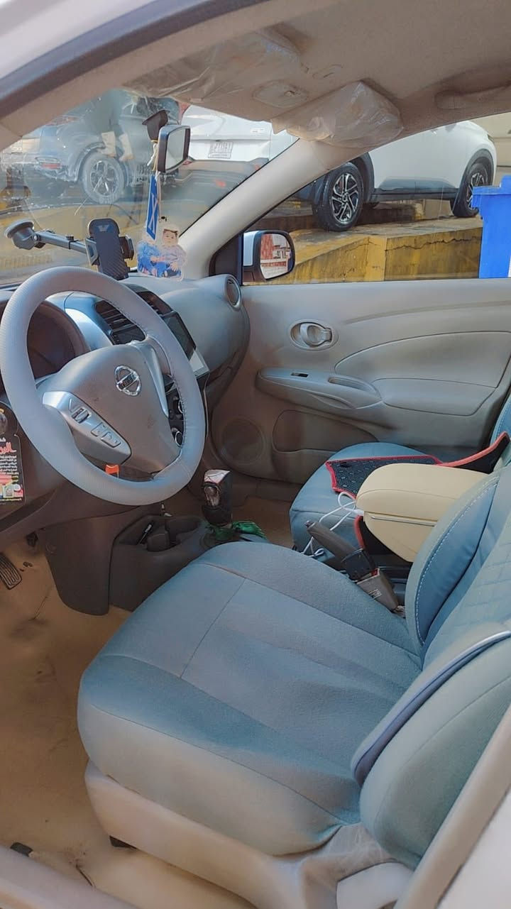 السلام عليكم🌹
نيسان صني للبيع موديل 22 مطلوبه باقي سنه وتنفك اسويلك وكاله  بيه صبغ جاملغ ايسر اثر طخه وصبغ بنيد انطخت بالبنيد ونصبغ ع كد شبر شرط الفحص كير مكينه مكفوله 
سعر 95 وبيه مجال 
مكان السياره بغداد الجديده 
رقم صاحب السياره ‭0770 357 6081‬
