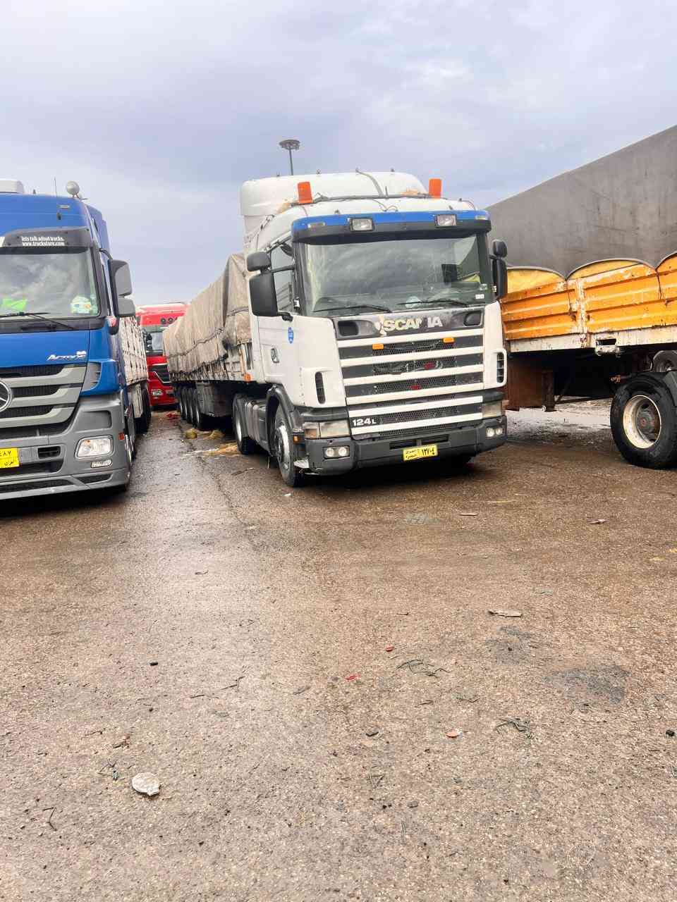 للبيع راس فقط سكانية  م 2001 رقم بصرة راعيها ما اندله بدون تحويل مكينة بم ونوزل مكينة كير اكسن جدد شاصي مكفول تخم تاير جديد سياره بل شغل السعر 75 وبيه مجال للأستفسار اتصال (لاتدخل خاص) *********** العنوان واسط العزيزية
