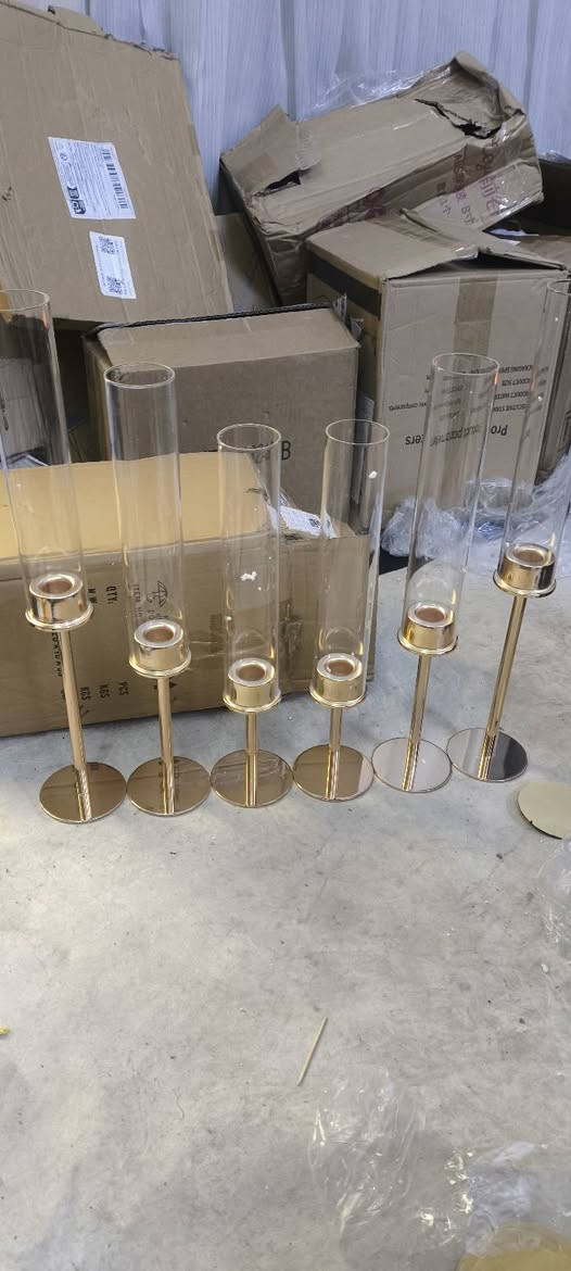 شمع دان معدن ذهبي ثقيل 6 قطع


**إذا كنت صاحب هذا الإعلان وتريد حذفه لأي سبب، رجاءا أرسل رسالة إلى الدعم الفني**