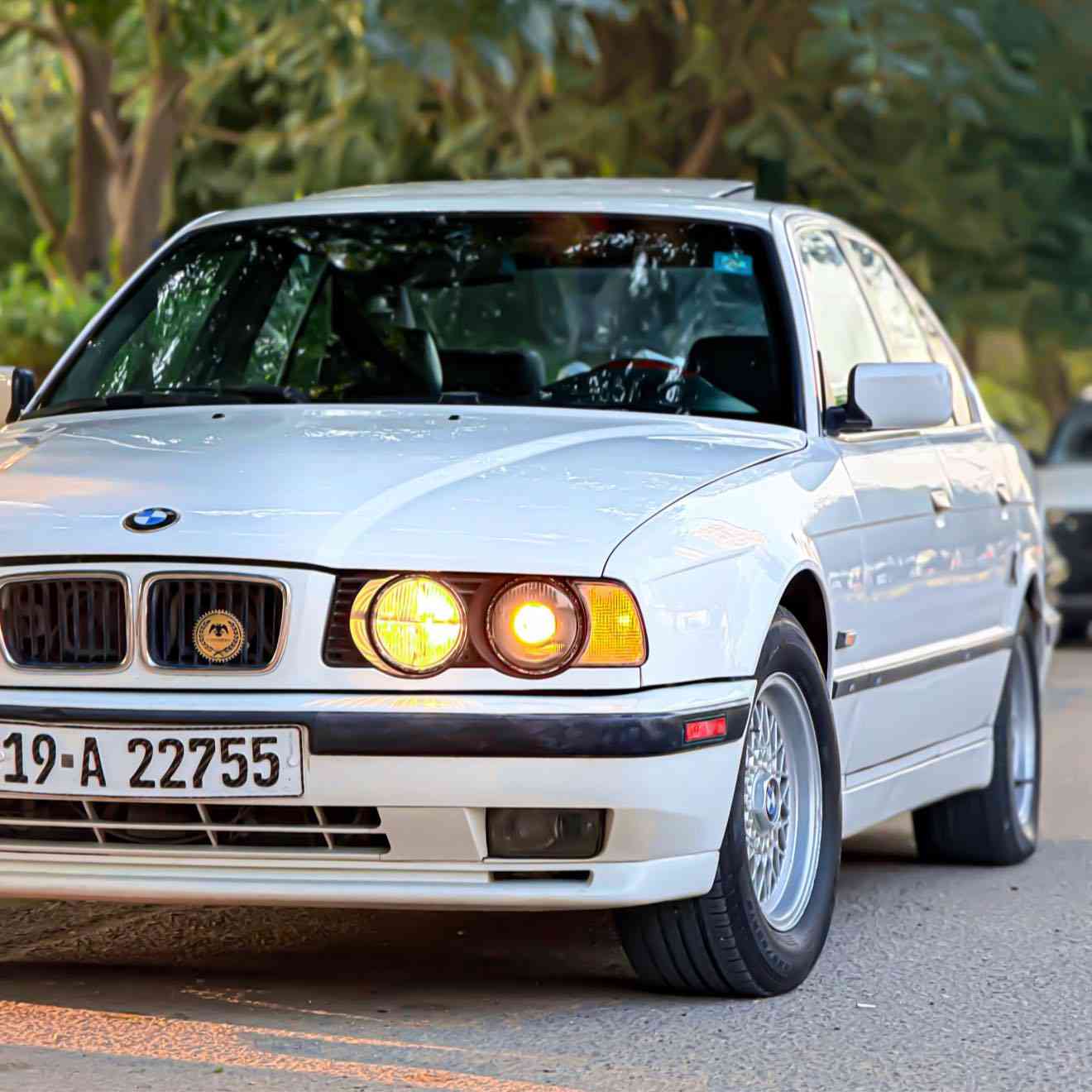 السلام عليكم من رخصت الأدمن المحترم…
صلوا على محمد😍
BMW525i((1990))🤍..
بي أم دبليوا موديل ١٩٩٠ فئة ٥٢٥ أصل مسكر وارد امريكي مكفولة كفالة عامة من الضربة والتبديل وحتى البااارد السيارة جاهزة ونضيفة كلشي بيها بلادي حلوه  فقط صبغ جمالية بسبب شخوط وجراد بدوون دااخل اي داخل مابيها عليهاا ادامة كااملة كير مكينة حدادية كلة جااهز عليهاا مواصفات فووول ١/١..
فتحه ((سلايت)).
مكينه مسكر فانوس.
ويل خلية الأصلي.
نضام APS.
قطعتين تبريد.
كراسي جلد.
سنتر لوك+ريمونت.
كود حماية Protection code.
دبل أيرباك.
3 أنضمة قيادة (سبورت،نورمال،أيكو).
سستم صوت كامل من نوع BOSE+دمامات
وبعد بيهاا هواية مواصفات السيارة جاهزة وكاملة 100% بل أضافة عليها طبقة حماية((نانو سيراميك)) رقم كربلاء مميز دولي تريد وكالة تريد تحويل بلي يعجبك السعرررر((٦٩)) وبيهااا مجاااال……. 🤍
للأستفسار:***********
            أو ***********

