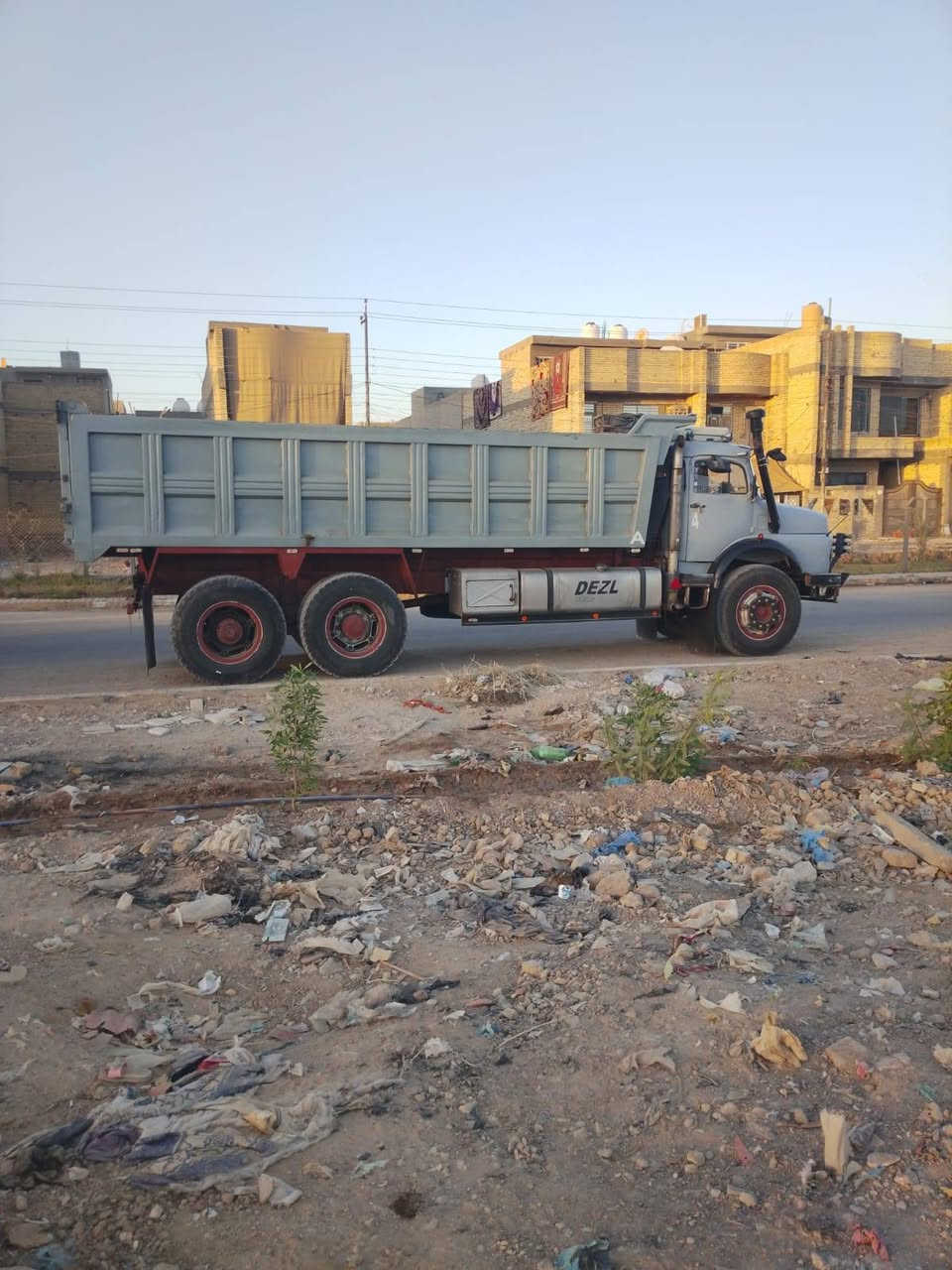 سياره البيع ٨٢
مكينه عادي كير ١١١
مجموعة جيف 18سياره نضيفه
سياره تخم تاير بدي جديد
***********
***********
سعر ٦٠ بيها مجال
