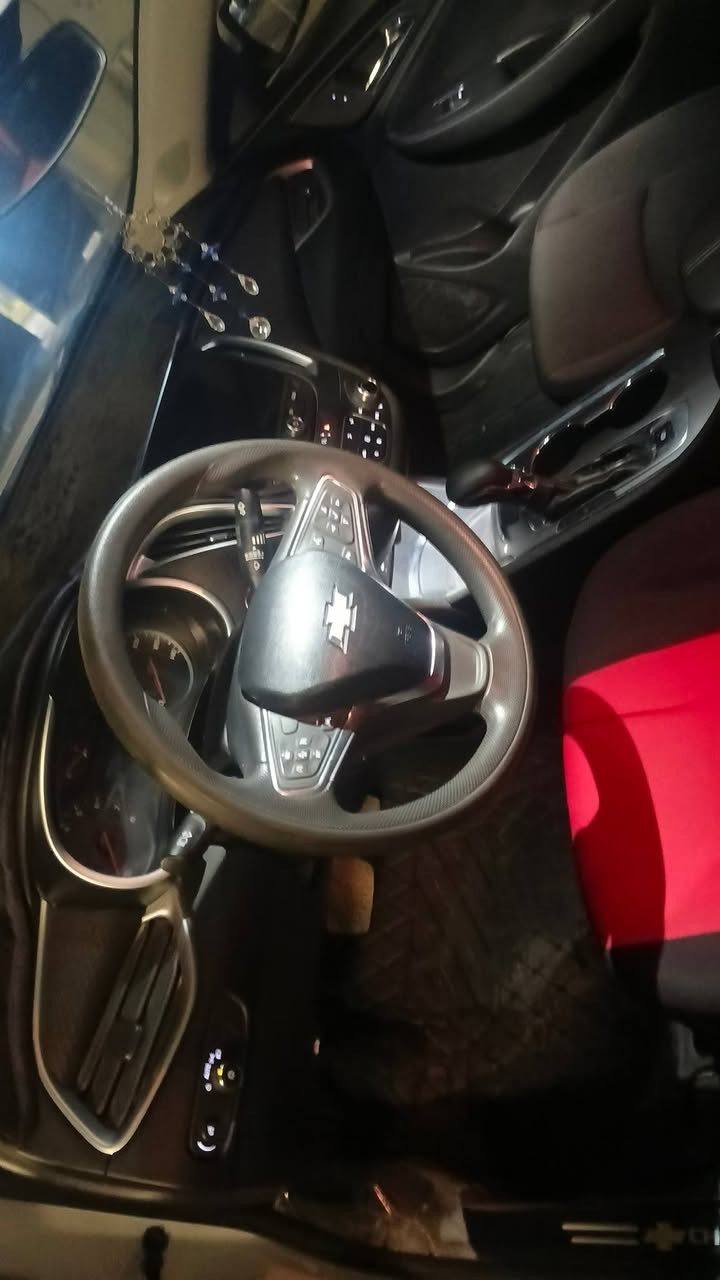 سلام عليكم ماليبو مديل 23رقم ذي قار معوقين مابيه تبديل حادث بصيط صوره الحادث مرفقه ماشيه 90 الف كيلو متر سياره جديده بس لدوام البجم بلادي ماملعوب بيه السعر 125 مجال بصيط *********** واتساب بيه
