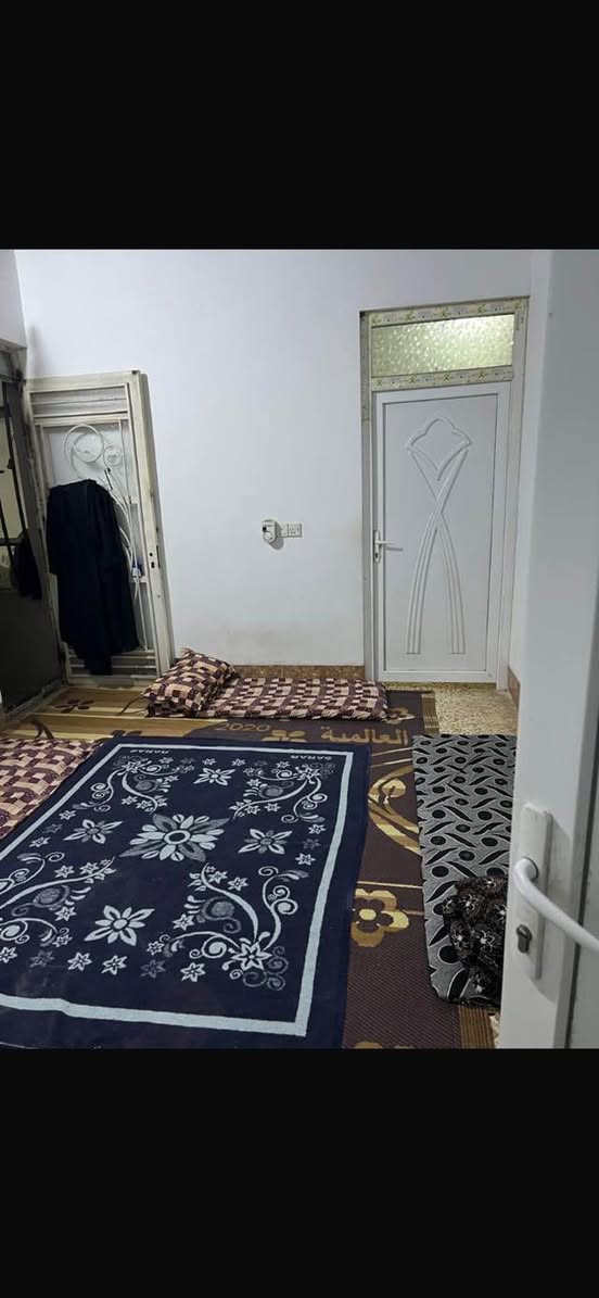 دار لبيع  في يارمجه الشماليه 100 متر طابقين ملك صرف 
السعر 67 بي مجال 
***********
