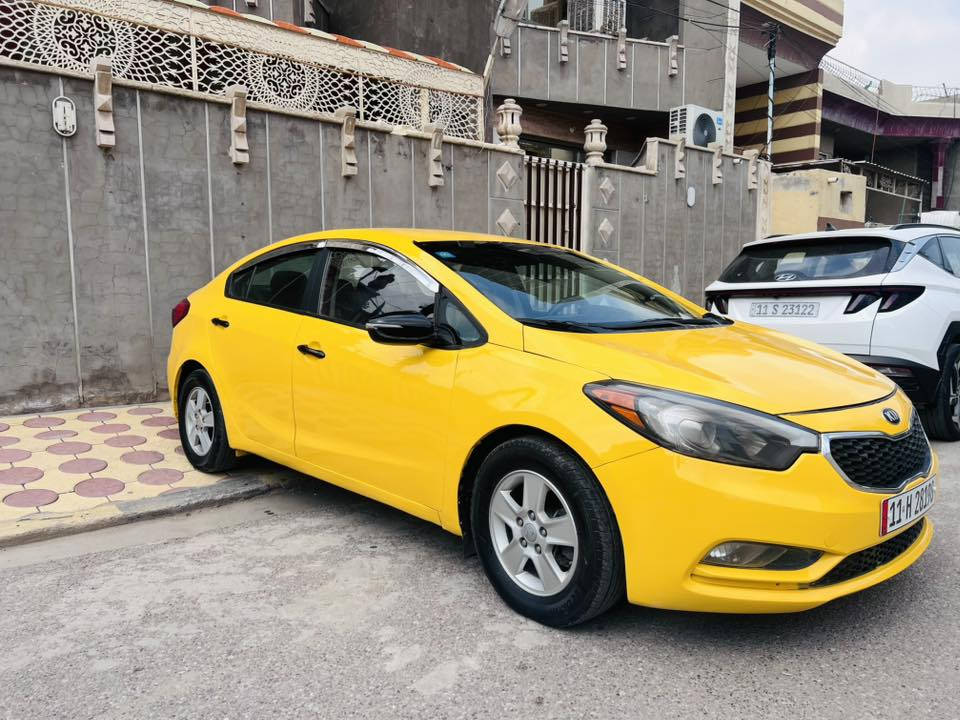 السلام عليكم
كيا فورتي 2016 واردامريكي
رقم بغداد ب أسمي تحويل ثاني يوم مكفولات
(كير محرك شاصي لغد كفاله)كفاله يعني كبس
محرك 1800
تبريد ثلج خير من الله حوض كبس 
حادثه جاملغ شويه من بنيد نفسهن مصلاحات
سياره خير من الله تشغل وتطلع للشغل
مصفره هيئه وغرامات 
 السعر تصل وبيك خير وتدلل وبيها مجال للشراي

للاستفسار***********
