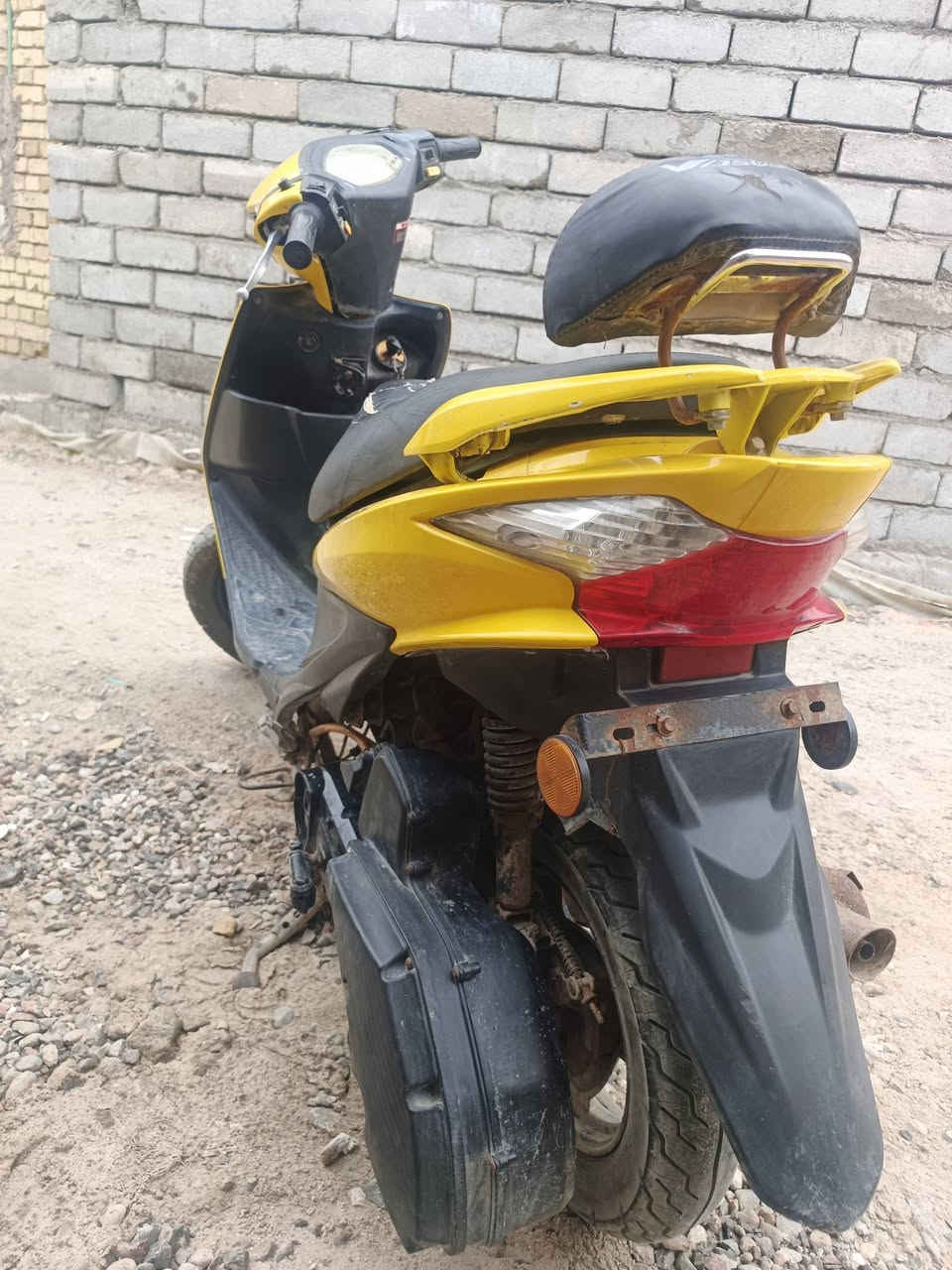 سلام عليكم دراجه ماكس صيني FS دراجه نضيفه كامله كلشي شغال كهربايات سلف ضويات دراجه حلوه مابيه اي نقص نكره
سلف مكفوله من السرقه تفحص فحص كامل جدامي تشغل وتطلع بس مارجع محرك نضيف وسريعع تمشي 140 دراجه كلش حلوه لبيع ب 225 راسلني خاص


**إذا كنت صاحب هذا الإعلان وتريد حذفه لأي سبب، رجاءا أرسل رسالة إلى الدعم الفني**