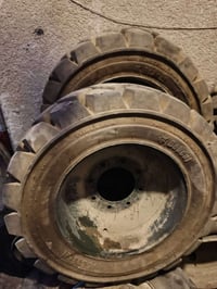 سلام وعليكم تخم تاير شفل بزون للبيع عنوان بغداد تايرات جدد نضافة 95% م...