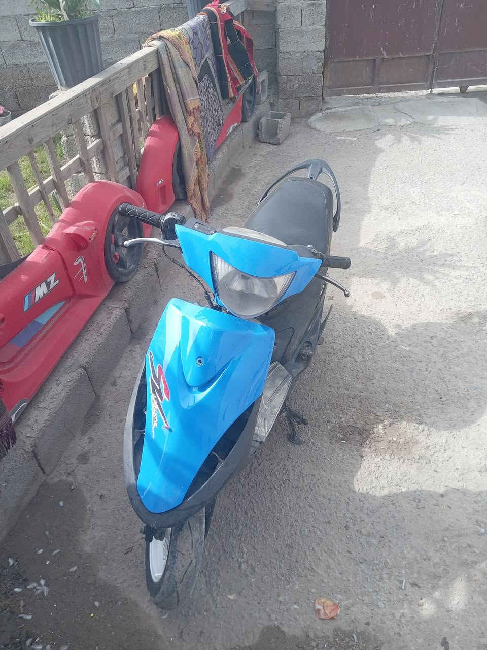 سلام عليكم دراجه ماكس عدله للبيع اورق منفيس سعر 400 وبيها مجال قليل مكاني بغداد تاجي ***********
