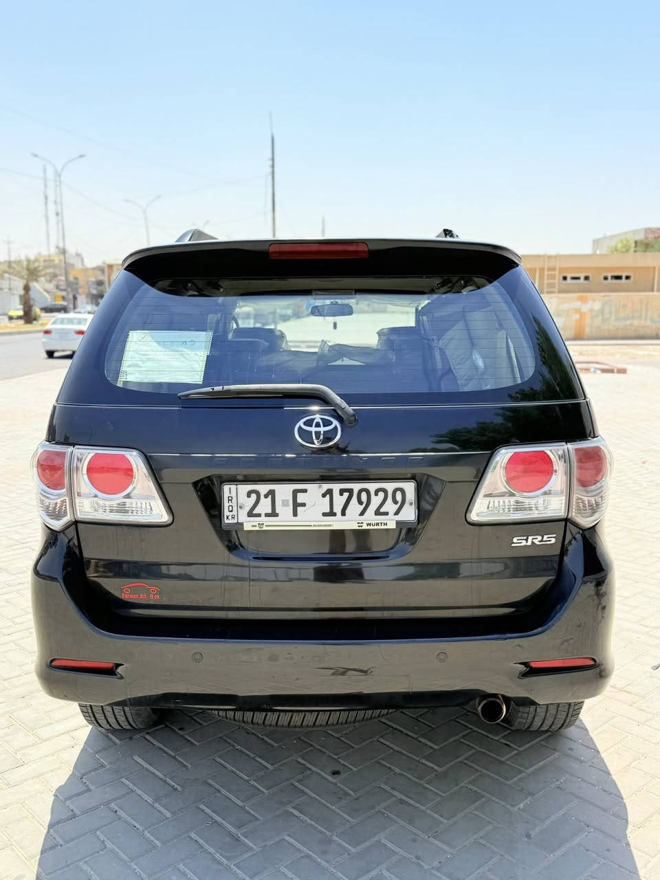 سلام عليكم تيوتا فورشنر موديل 12 كفاله عامه سياره كير محرك لوكير كله بلاد سياره بلاديه تبريد ثلث قطع مري شفط شاشه كامره حساسات سياره بسمي  سعر 180 وبيها مجال رقم *********** مكان بغداد
