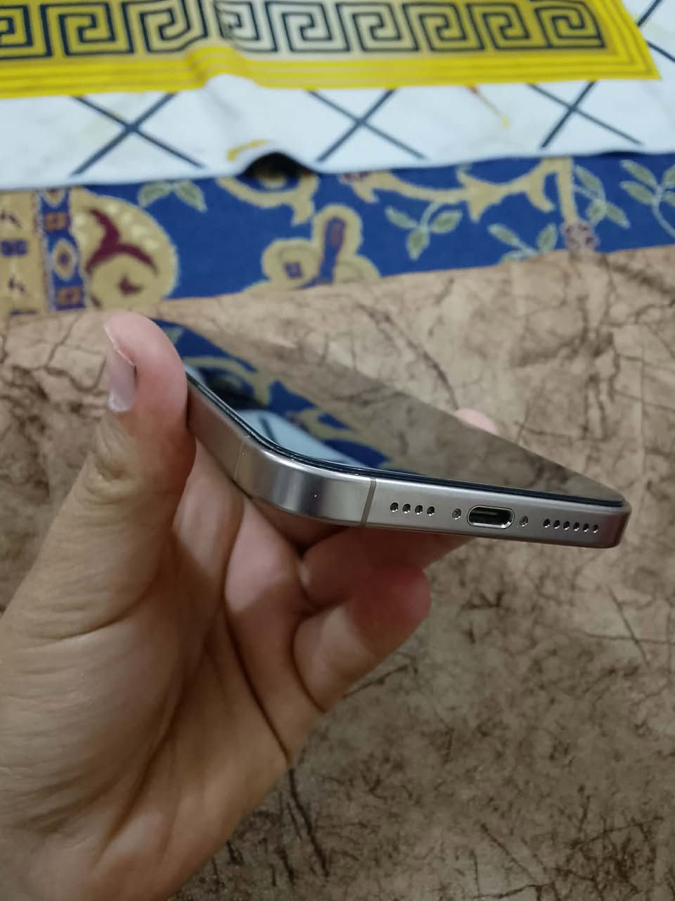 ايفون 16برو ماكس نظافة الجهاز ١٠٠٪؜ شرق اوسط ماستر
بطارية 100🔋  مكفول من الفتح وصيانه وتبديل ومن زلغ 

عدد دورات الشحن ١٢٤

 استخدام بيت مجرد للكشخه والصور  مكان  ديالى. بعقوبه  مفرك الشراي يتفضل خاص موجوده مزنجر ‭٠٧٧٥ ٨٤٨ ٨٢٦٤‬
