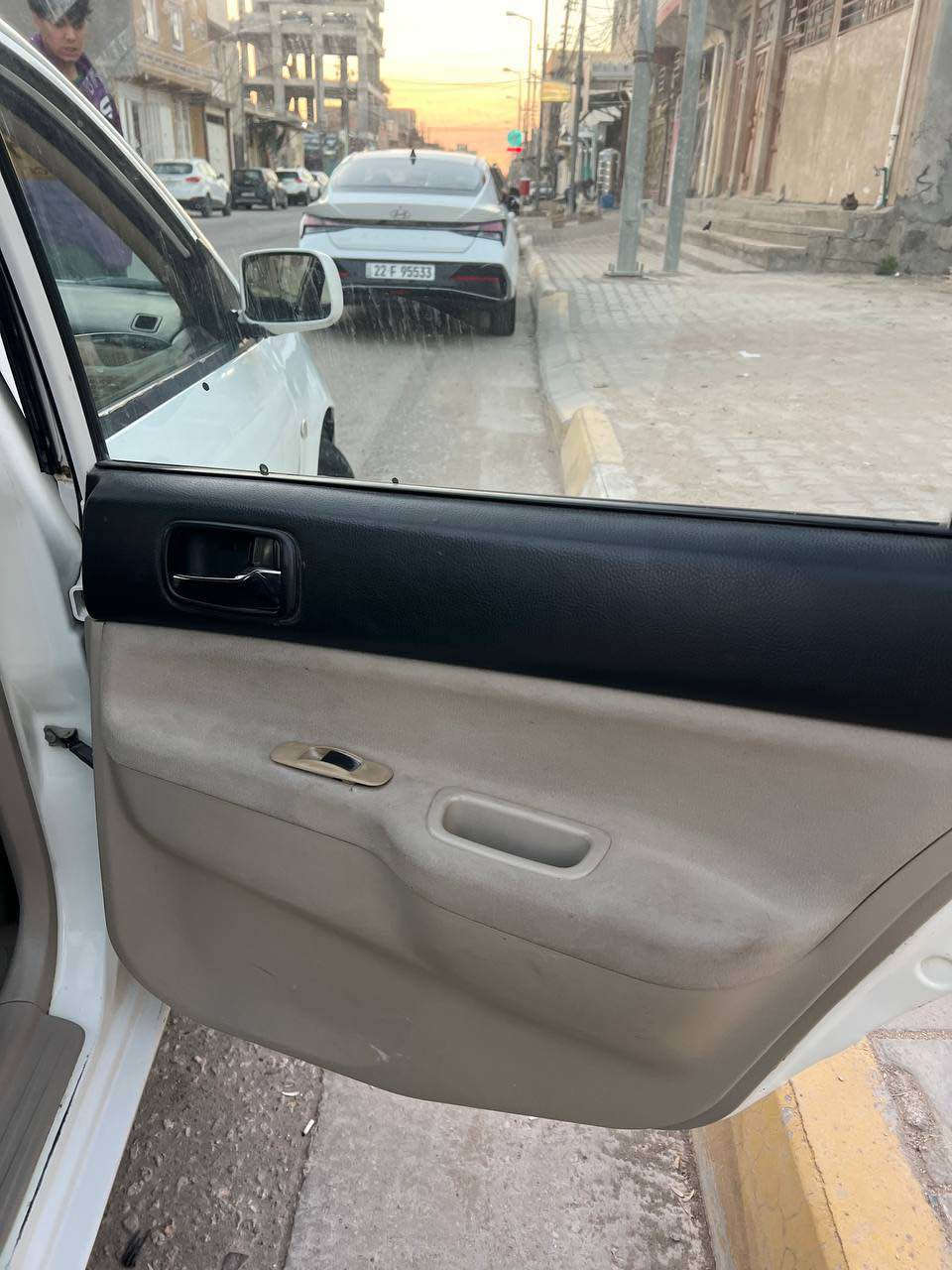 للبيع: سيارة لانسر بومه 2010
السيارة بحالة ممتازة، تم استبدال المكينة بالكامل مع الكير بجديد.
نيكلات (يدات) كهرباء، وغرفة السيارة نظيفة جداً. كلشي في السيارة يعمل بحالة جيدة.
الكير أوتوماتيك + عادي.
السياره بيهة ٣ قطع ابيع حزام، 
منظومه تبريد جديده بالكامل تبريدهة صدك يكرص.
حدادية خلفية جديدة، أما الأمامية تحتاج تبديل.
السيارة مسجلة برقم كربلاء وباسم المالك، مع شرط التحويل.
للتفاصيل أكثر، التواصل على الرقم: *********** كربلاء, العراق
