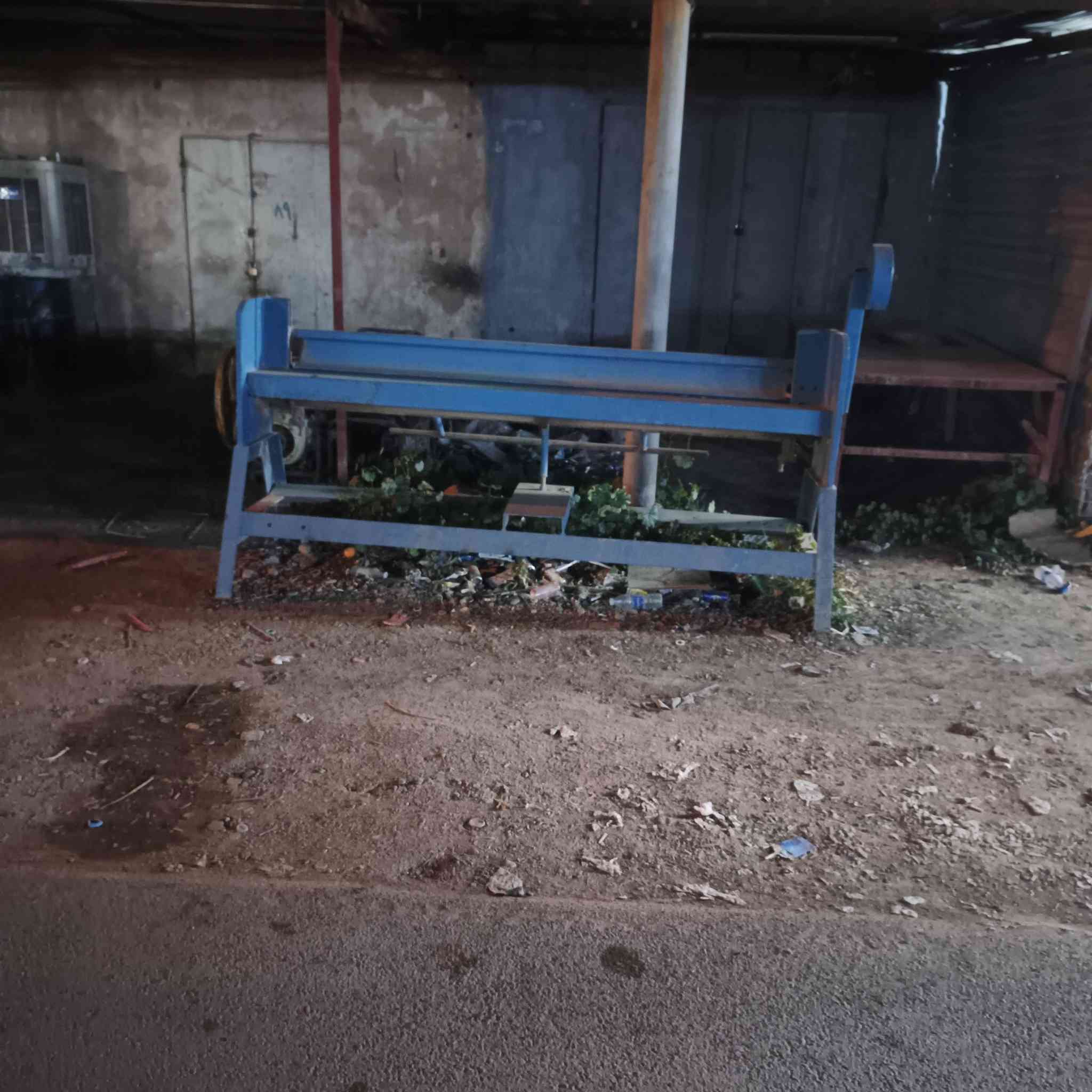 معواجه امنيوم للبيع طول 215 جديدة مشتغله قليل السعر مليون المكان بغداد الطارميه ناحية ***********
