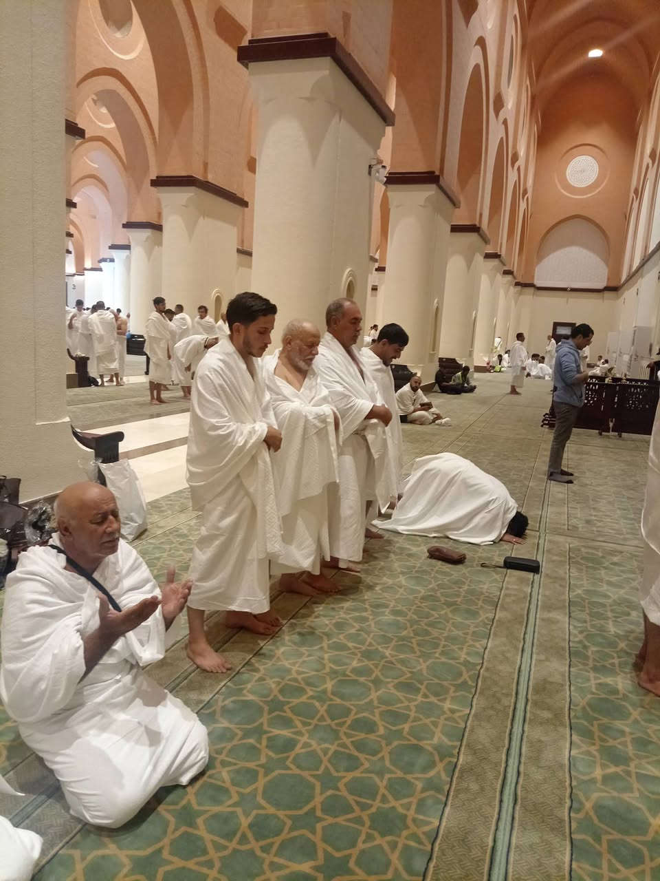 أحرام معتمرينا الكرام من ميقات أبيار علي مسجد الشجره في المدينة المنورة لأداء مناسك العمره المفرده لشهر رجب
رحلتي البر والطيران
1/6/2026
مستمرين باستلام جوازات رحلة البر والطيران لعمرة شهر شعبان التي تصادف مع العطله الربيعيه لنصف السنه
*********** ***********
