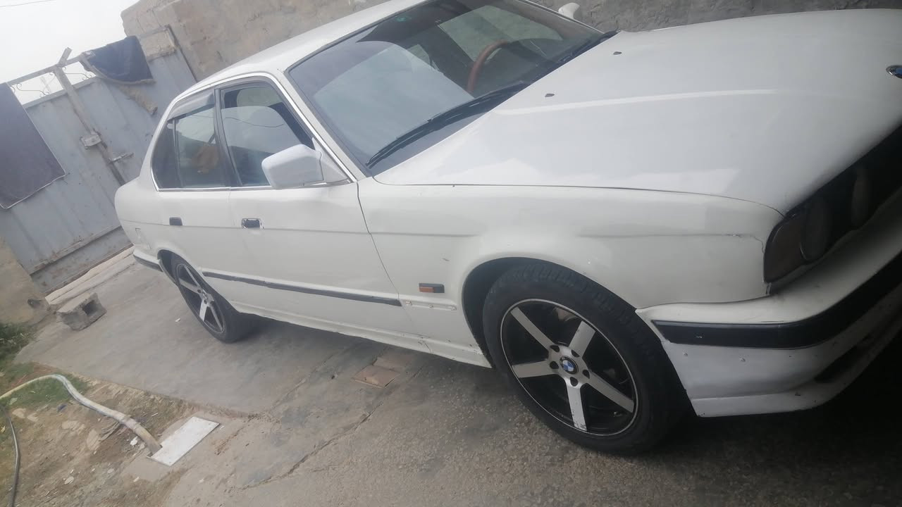 السلام عليكم 525 مفتوح وراد يابان مكينه كير كفاله رقم بغداد تحويل مباشر تخم تاير صدر امامي خلفي جديد تبريد ثلج مكان ديالى السعر 38 وبيه مجال بصيط ***********
