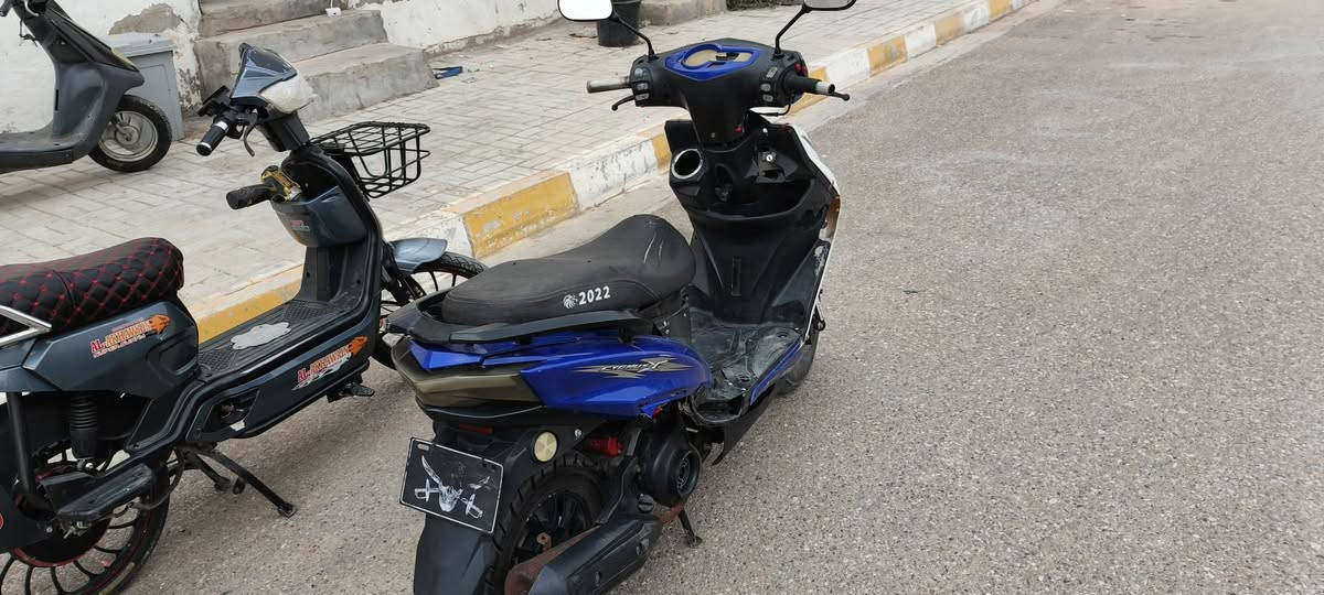 سلام عليكم سكنس محرك ماكس ١٢٥ طياره شرط شلعه ومعدل مكينتها لاتبخير ولا شي كهربائيات كلها شغاله من ناحيه لايتات عالي ناصي رماش واشاير وبك لايت كذالك كامل دراجه عوزها قفط دشلي حته تشغل سلف دراجه حلوه كمكينه وكلجات سعرها 275 بيها مجال مكاني الرمادي الملعب 🪻***********
