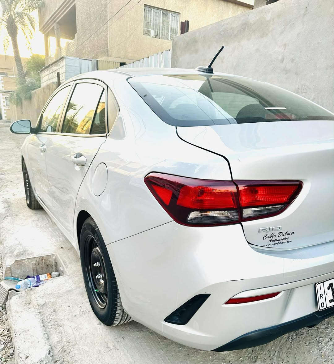 كيا ريو مديل 22 صبغ فقط جاملغ وبارد بل باب حادث موضح بل صور محرك دوش دبل نوزل 1600 ماشيه 56 الف ميل السياره بأسمي السعر 123 وبيهه مجال بسيط مكاني بغداد الجديده هاتف ***********
