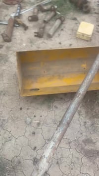 البيع غراض شفل كاوسكي  العنوان بغداد تاجي  رقم الهاتف 07804107030