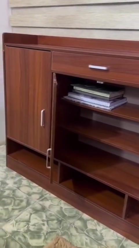 ✨ جزامة أحذية ومكتبة كتب بتصميم أنيق وعصري ✨

رتّب أحذيتك وكتبك بكل أناقة مع هذه الجزامة العملية متعددة الاستخدامات 📚👞

✔️ تصميم عصري يناسب جميع الديكورات
✔️ مساحة واسعة لخزن الأحذية
✔️ رفوف وأبواب لحفظ الكتب والأغراض بشكل مرتب
✔️ خامة متينة وجودة ممتازة
✔️ مثالية للمنزل، المكتب أو غرفة الدراسة

💰 السعر: 65,000 دينار فقط
🚚 التوصيل: 5,000 دينار لكافة محافظات العراق

📩 للحجز والاستفسار راسلنا الآن، والكمية محدودة.

#جزامة_احذية
#مكتبة_كتب
#اثاث_منزلي
#ديكور_منزلي
#تنظيم_المنزل
خزانة_احذية
مكتبة
اثاث_عصري
العراق
بغداد
البصرة
الموصل
النجف
كربلاء
بابل
واسط
ذي_قار
ميسان
الديوانية
ديالى
صلاح_الدين
الانبار
كركوك
اربيل
السليمانية
دهوك
توصيل_كافة_محافظات_العراق


**إذا كنت صاحب هذا الإعلان وتريد حذفه لأي سبب، رجاءا أرسل رسالة إلى الدعم الفني**