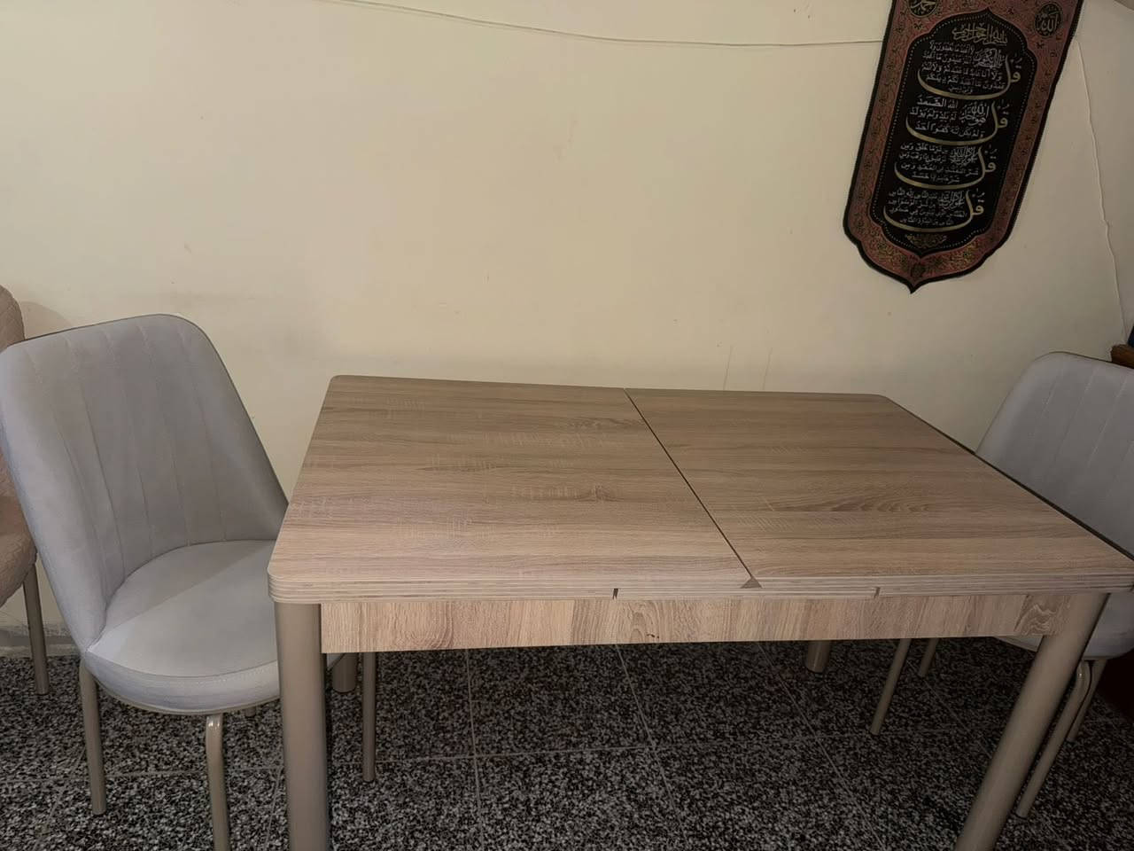 ميز طعام نظيف جدا اي عيب مابي نهائيا كما موضح سعره 250 وبي مجال متكون من 6 كراسي والميز تكبر ويتصغر .. المكان بغداد حي العامل


**إذا كنت صاحب هذا الإعلان وتريد حذفه لأي سبب، رجاءا أرسل رسالة إلى الدعم الفني**