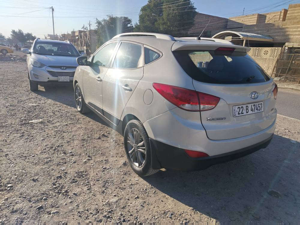 السلام عليكم عندي توسان ٢٠١٥ خليجية مكفوله عدا بارد بهلال الجاملغ الخلفي رايدها ١٤٥ للاتصال *********** بغداد, العراق
