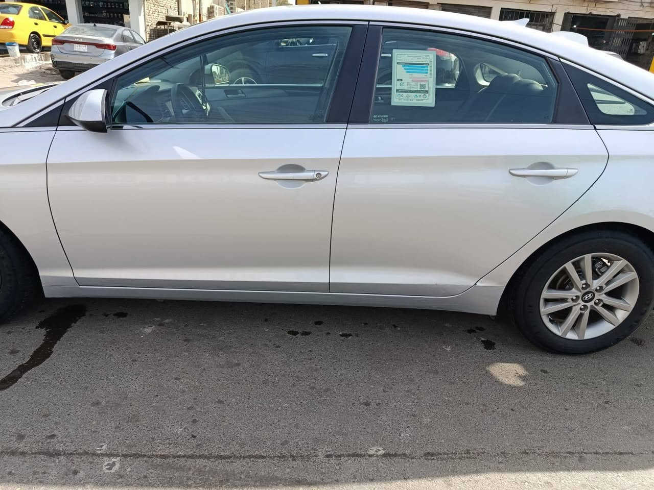 سوناتا ٢٠١٦ وارد امريكي محرك ٢٤٠٠ GDI حادثهة مرفق بالصور السياره جديده من كل النواحي كير محرك كفاله تخم تاير جديد المحرك لاتبخير ولاتنقيص السياره بأسمي سنويه 2029 مكاني بغداد السعر 130 للاتصال ***********
