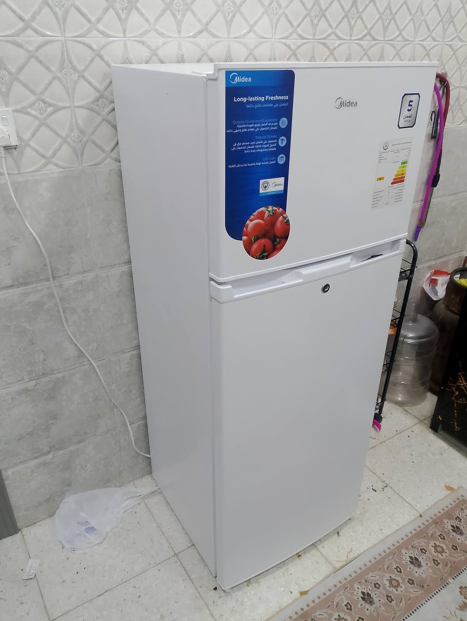 سلام عليكم  من رخصت صاحب لكروب عندي ذني اثاث جديد شتريتهن مصارلهن شهر وكلهن زلخ مابيهن جدد
لطباخ ب150
ولسنك مرمر ب350
ولثلاجه ب350
تاخذ بس قطعه وحده منهن مو مشكله مكاني حي اور شارع علوه زويني رقمي*********** للتصال
