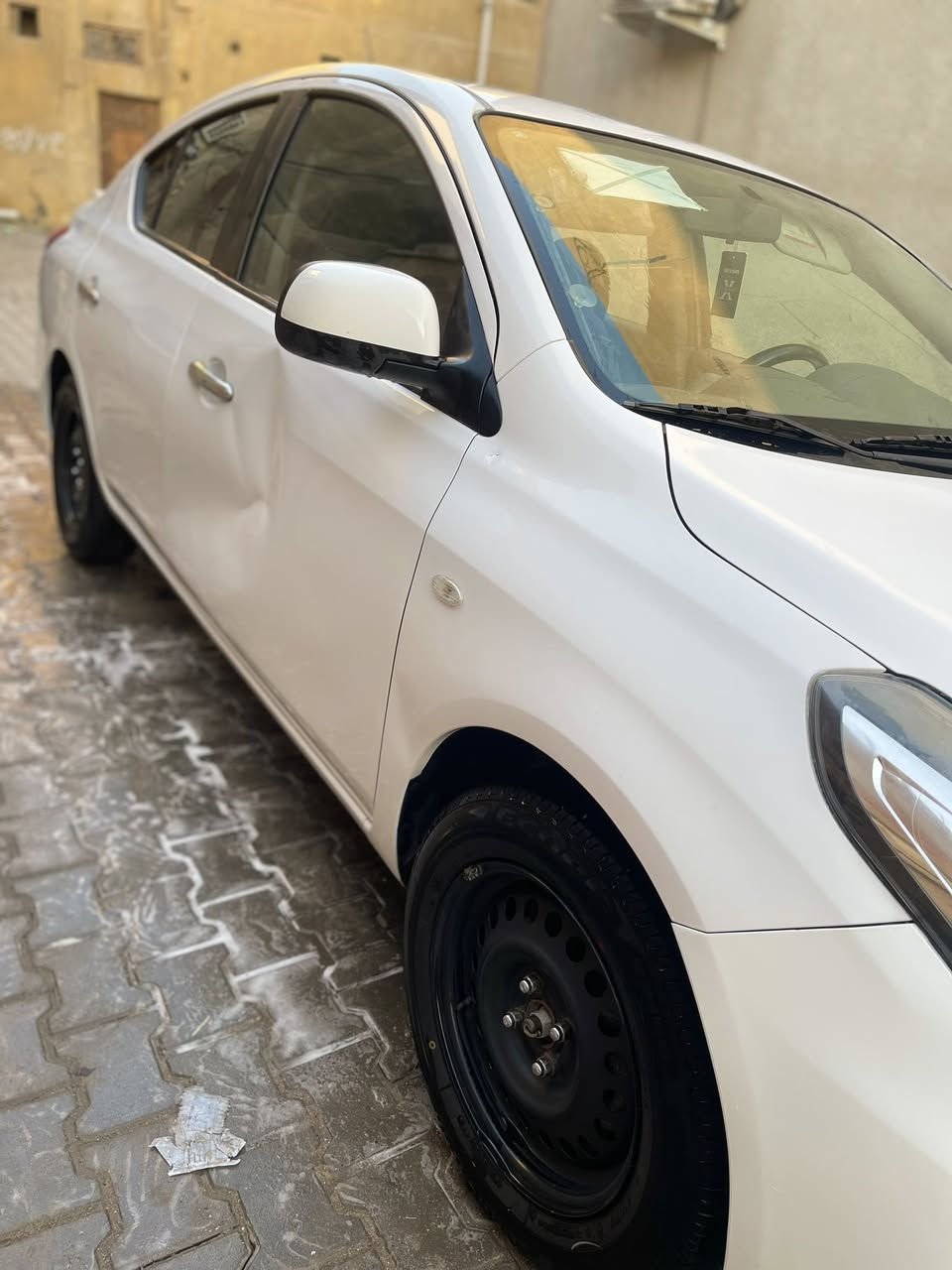 نيسان سني هندي ام البليته الزركه مديل 2022 رقم اربيل الدولي الجديد سنويه لل2027 باسم شركه 
كفاله عامه من الصبغ ما عدا ضربه خفيفه بلباب الصدر  الايمن اثر سقوط الدراجه عل باب 
وضربه قليله بلجاملغ الخلفي شوف العين ما صلحتهن
سعر 110 وبيه مجال 
ماشيه 128 
***********
