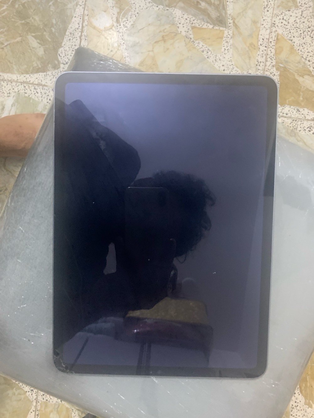 ايباد ١١ برو جيل ٤ M2 بطاريه ٩٠ بي هذني مماثرات شي الضربات السعر ٥٥٠ مكان بغداد الشعله 0771954904