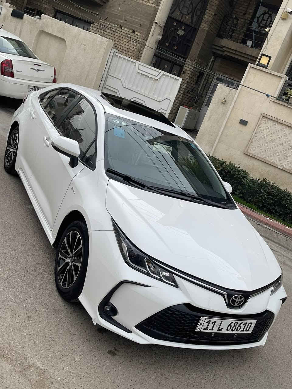 السلام عليكم
للبيع تويوتا كورلا هايبرد 
الشكل الخليجي 
موديل 2025
ماشيه 8500 كيلو 
بنضافة الزيرو 
مدوشمه كامل السياره 
فول مواصفات 
مكفوله من الصبغ والبارد 
السعر 156 وبيها مجال بسيط 
للاتصال ***********
مكان السياره بغداد حي الجهاد حي الحسين
