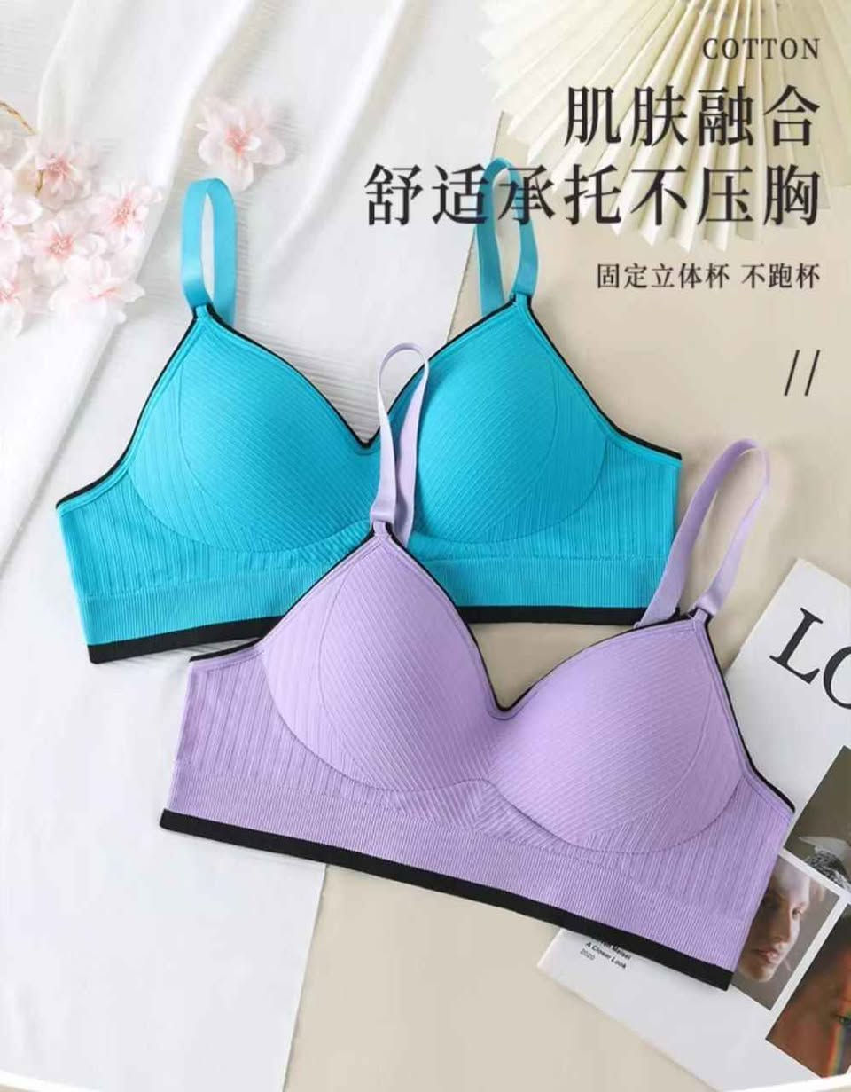 ملابس داخلية نسائي👙
درجة اولى…كوني مميزه
باختياريك موديلات جديدة
وجميلة 💞
حمالة دبل اسفنج عظم 
كوالتي عالي وخامة راقية✔️
✨ تركي درجه اولى 💯🇹🇷
✨مريح جدا بالبس  
✨وتسمح بمرور الهواء 
كل الألوان متوفرة 😍 🔥🔥
افتحو الصور واستمتعو بالألوان.         والخامة تحححفة 😍.                                     
والقياسات /36/38/40                     

🚘 يوجد خدمة توصيل لجميع محافظات العراق  🚘 بغداد, العراق


**إذا كنت صاحب هذا الإعلان وتريد حذفه لأي سبب، رجاءا أرسل رسالة إلى الدعم الفني**