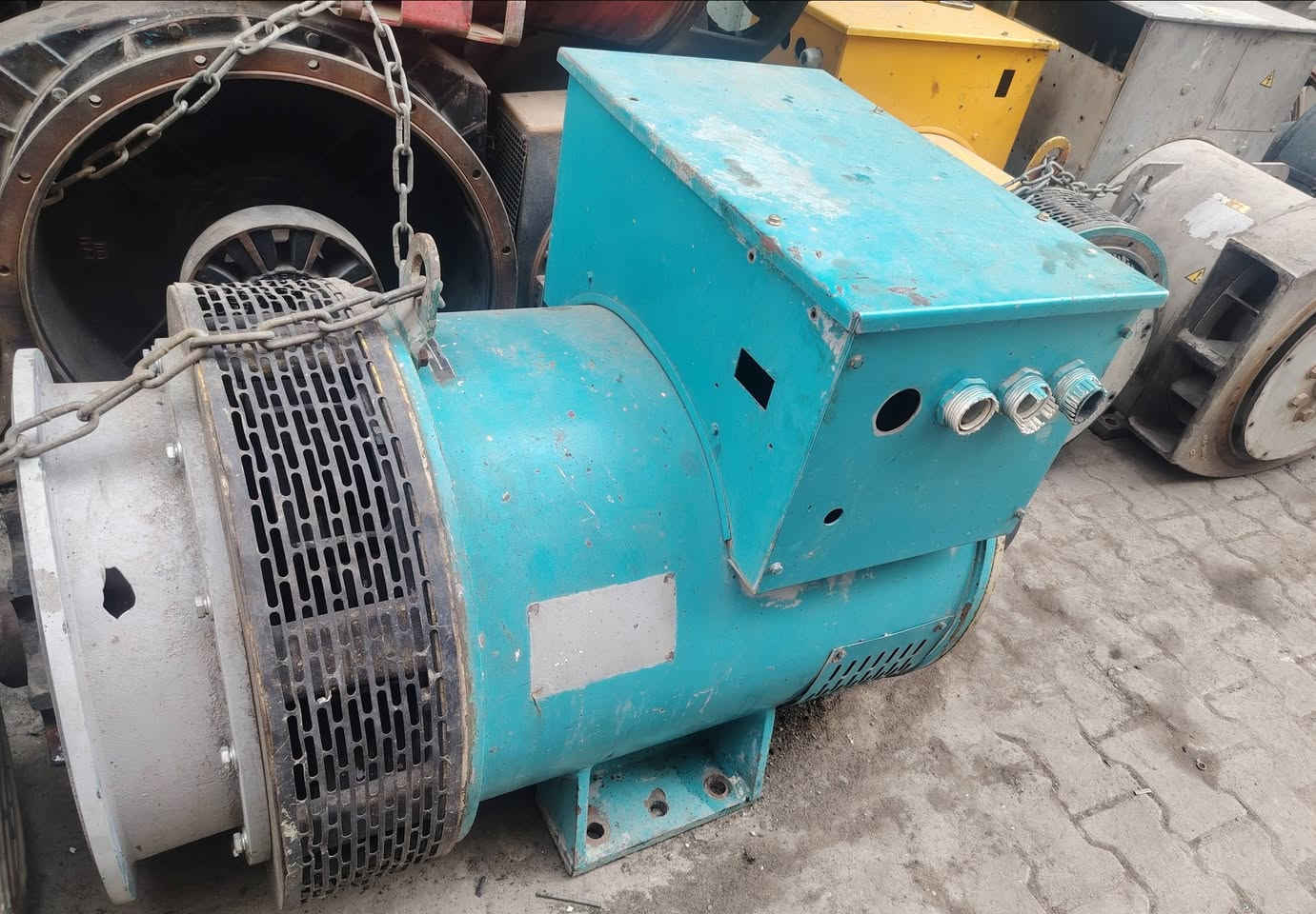 السلام عليكم روس توليد للبيع من ٢٥٠ الئ ٥٥٠ كيفي بلاديات تك ودبل بولبرن تلفون***********
