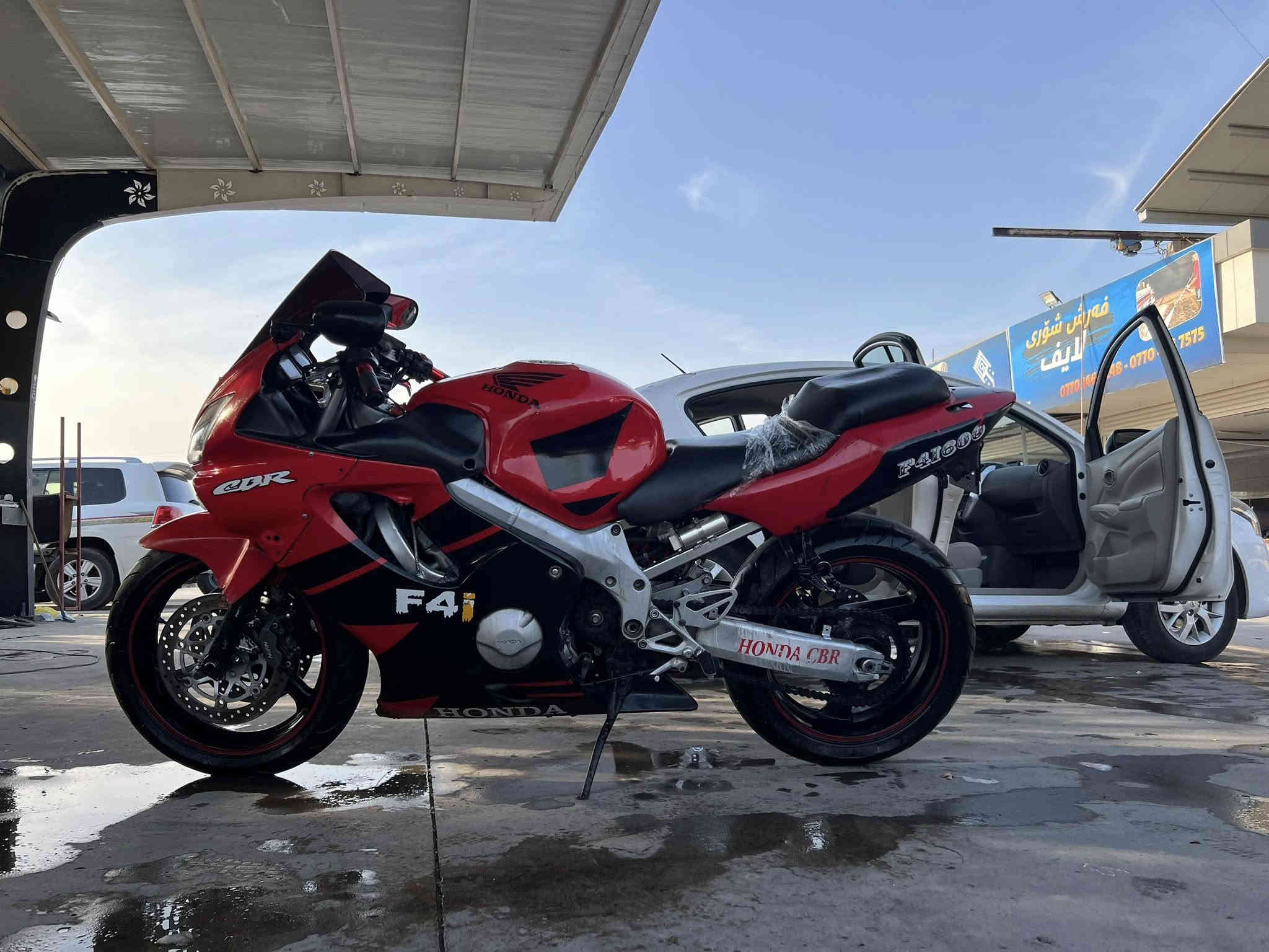 السلام عليكم شباب افوراي 600شرط كير ومكينه 
العنوان سليمانيه 
السعر 17 وبيه مجال مستعجل ع البيع 
***********
