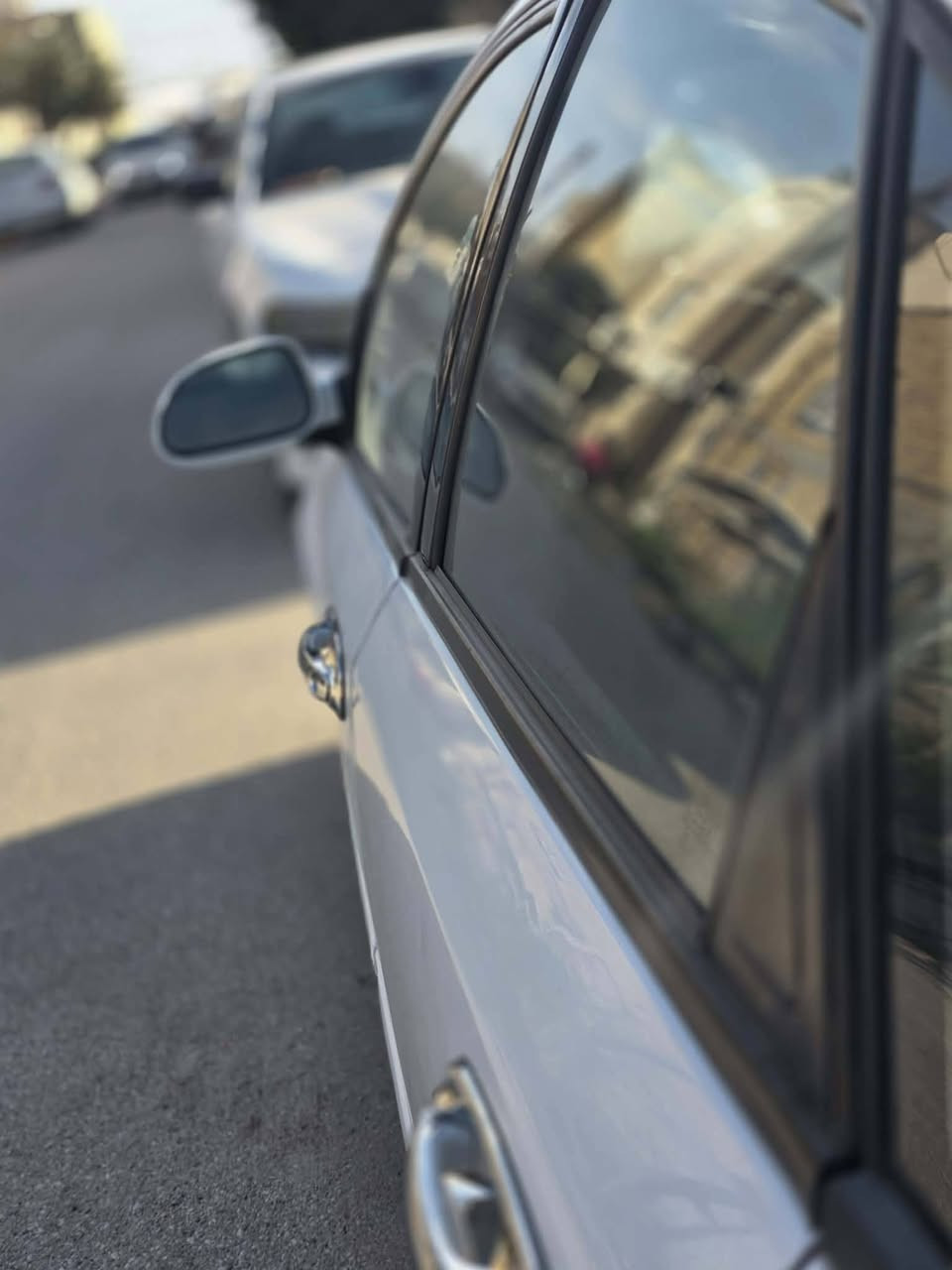 السلام عليكم ورحمة الله
اوبترا للبيع 2011 كفاله عامه ماعدا بارد بالجاملغ الخلفي 
ماشيه ١٥٠ رقم ذي قار مداور ثاني يوم بأسمي سنويه ٢٠٢٧ 
شاشه لمس
تحكم ستيرن
كامره خلفيه
لايت زنون 
كير مكينه  بلادي مكفول 
تخم تاير جديد قبل كم شهر شديته 
قايش تايمن مبدله قبل ٤ اشهر وشرط اصلي ابو ٥٠ الف ومبدل ويا واتر بم ورولات وضاغطه كلهن جديدات 
سياره ماتصرف عليها
شرط  تبريد وي السويج ثلج 🥶 دسكات بلكات نوزلات السياره جاهزه  
ماي كله احمر وتجي وتشوف بعينك المنظومة مال ماي شلون نظيفه.
مجرد الحداديه الاماميه نص عمر . السعر 80 مجال قليل كلش وكلشي اكو بسوك. مكاني ناصريه مركز
للتواصل ع الرقم فقط 
***********
