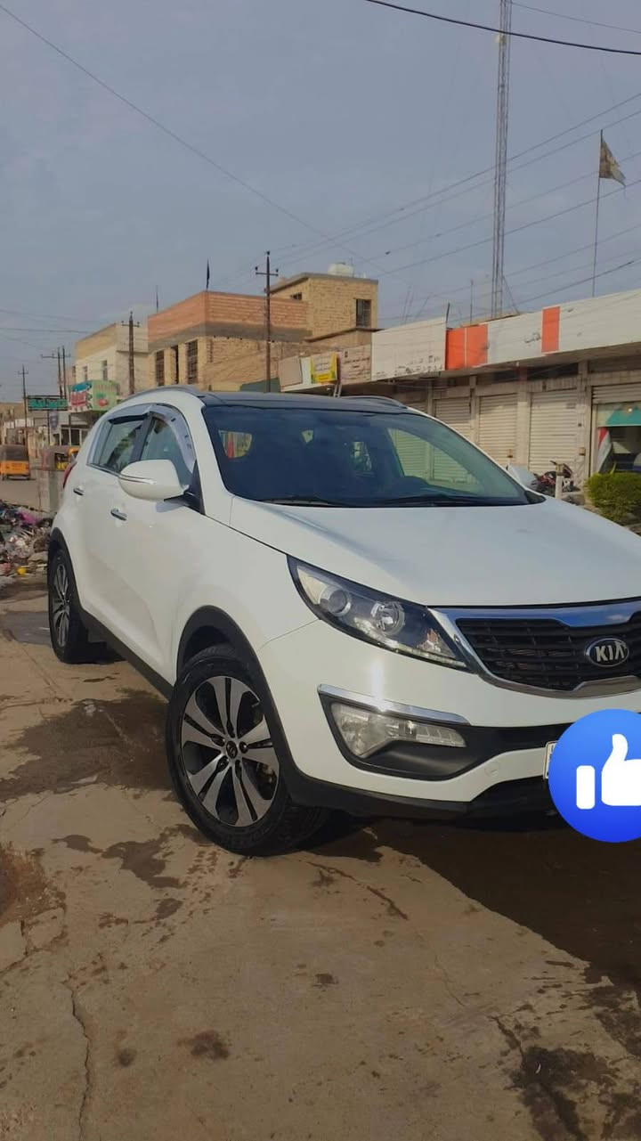 سلام عليكم. 14 فول 1/1
مواصفات.بصمه .بصمه ابواب 
بنراما .لد نهاري 
مري شفط. اشاير بلمري 
5 ويل كب بلادي 
ثلاجه بلجكمجه 
كروز سرعه 
حساس خلفي 
حساس بل ١٢٠
انضمه قياده ٣ 
خليجي الفين دوش 
كير ومكينه عله وضع الشركه
ماشية 127الف
***********
مكان سيارة بغداد
