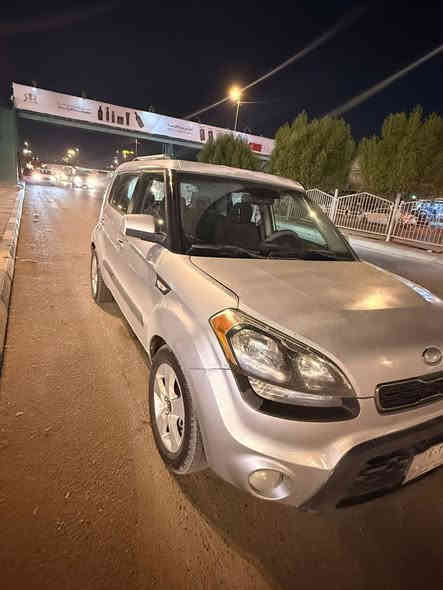 كيا صول موديل ٢٠١٣ باسمي سنويه حديثه سياره نظيفه مال بيت
محرك ١٦٠٠ جديد باتري جديد 
سياره جاهزه متواجد في بغداد وبابل 
  الرقم واسط 
السعر ٨٦ 
***********
