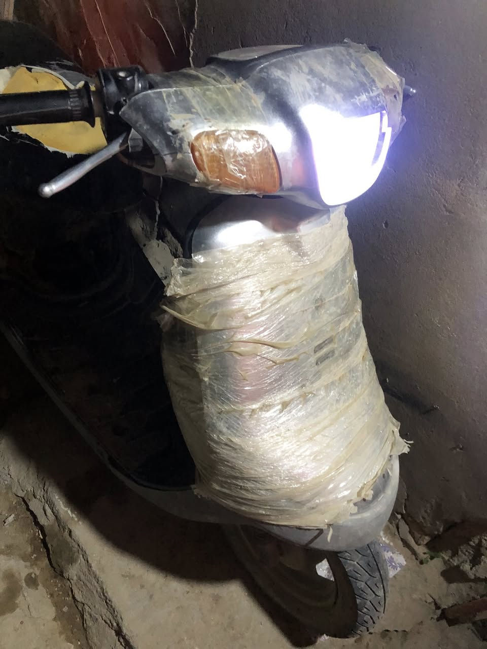 دراجه زعره دراجه نضيفه كلش للبيع وهاذه رقمي وتساب *********** الي
